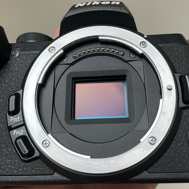 Nikon(ニコン)のNikon ニコンZ50 ダブルズームレンズキット スマホ/家電/カメラのカメラ(ミラーレス一眼)の商品写真