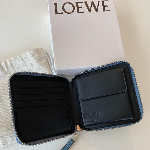 LOEWE(ロエベ)のLOEWE ロエベ パズルラウンドジップ　折り財布 レディースのファッション小物(財布)の商品写真