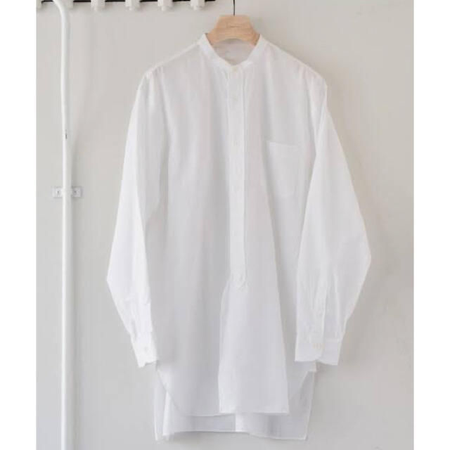 未使用 COMOLI バンドカラーシャツ　ホワイト　サイズ3