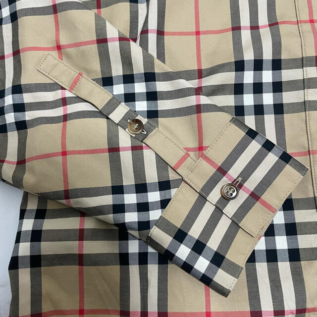 BURBERRY(バーバリー)のBurberry バーバリー  シャツ 新品同様品　ベージュ　ノバチェック メンズのトップス(シャツ)の商品写真