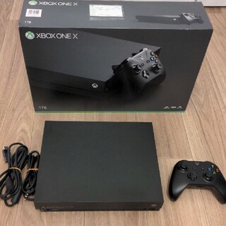 エックスボックス(Xbox)のXBOX ONE X　1TB(家庭用ゲーム機本体)
