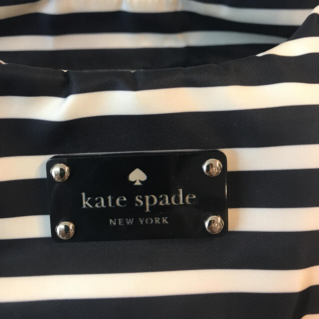 kate spade new york(ケイトスペードニューヨーク)のケイトスペード　ナイロントートバッグ　ストライプ レディースのバッグ(トートバッグ)の商品写真