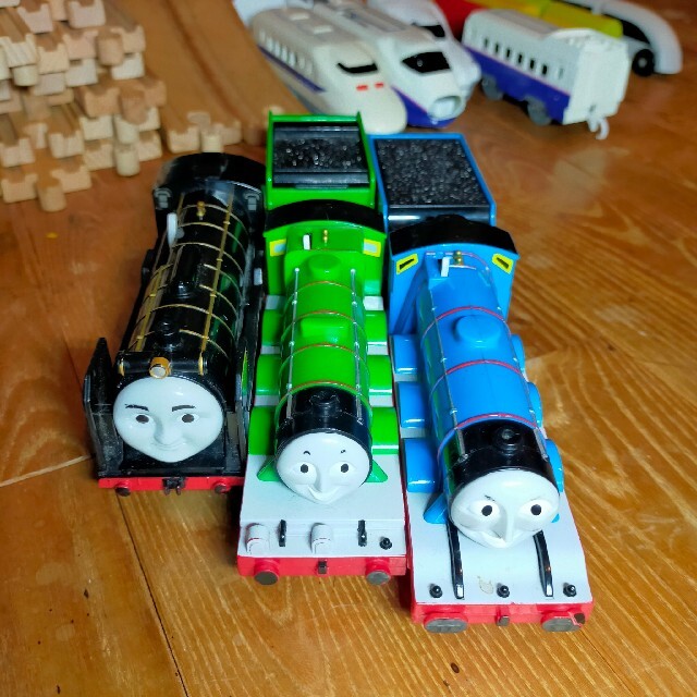 木製レール(まとめ)電動トーマス 新幹線の通販 by はな's shop|ラクマ