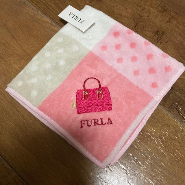 Furla(フルラ)のフルラハンカチピンク新品未使用品 レディースのファッション小物(ハンカチ)の商品写真