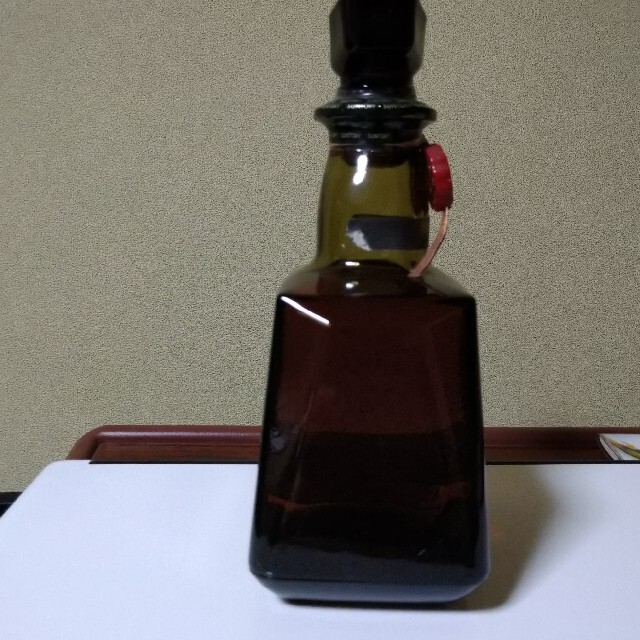 サントリー(サントリー)のサントリーローヤル12年 黒ラベル 食品/飲料/酒の酒(ウイスキー)の商品写真