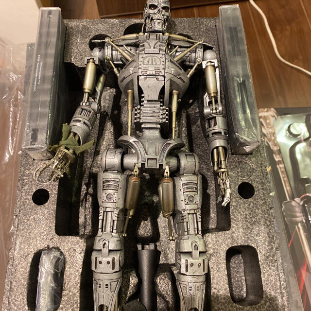 ホットトイズ ターミネーター T-600 エンドスケルトン | monsterdog.com.br