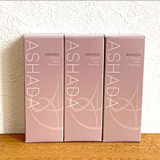 アスハダ-ASHADA-パーフェクトクリアエッセンス  30ml 3本セット コスメ/美容のスキンケア/基礎化粧品(美容液)の商品写真