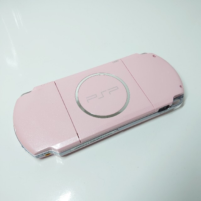 PlayStation Portable(プレイステーションポータブル)の「良品」PSP3000 ピンク エンタメ/ホビーのゲームソフト/ゲーム機本体(携帯用ゲーム機本体)の商品写真