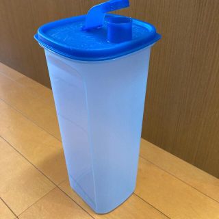 タッパーウエアSライン　2リットル　(容器)