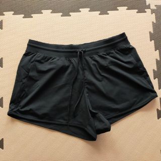 ユニクロ(UNIQLO)のユニクロ　ショートパンツ　レディス　Lサイズ(ショートパンツ)