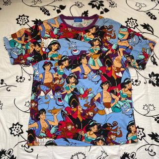 ディズニー(Disney)のアラジン　総柄Tシャツ(Tシャツ(半袖/袖なし))