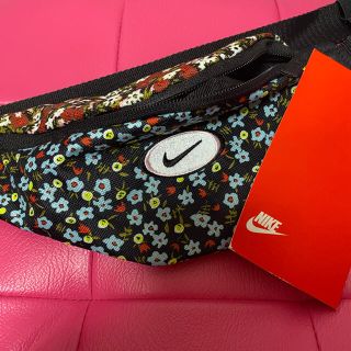 ナイキ(NIKE)のNIKE ナイキ ウエストバック ウエストポーチ(ボディバッグ/ウエストポーチ)