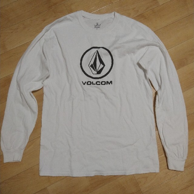 volcom(ボルコム)のボルコム　ロングTシャツ　Mサイズ メンズのトップス(Tシャツ/カットソー(七分/長袖))の商品写真