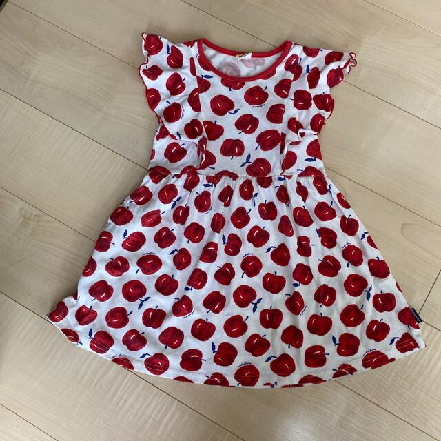 mou jon jon(ムージョンジョン)のmou Jon Jon リンゴ柄ワンピース キッズ/ベビー/マタニティのキッズ服女の子用(90cm~)(ワンピース)の商品写真