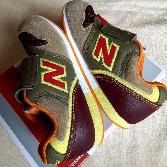 New Balance(ニューバランス)の今だけ値下げ！ニューバランス996☆16cm キッズ/ベビー/マタニティのキッズ靴/シューズ(15cm~)(スニーカー)の商品写真