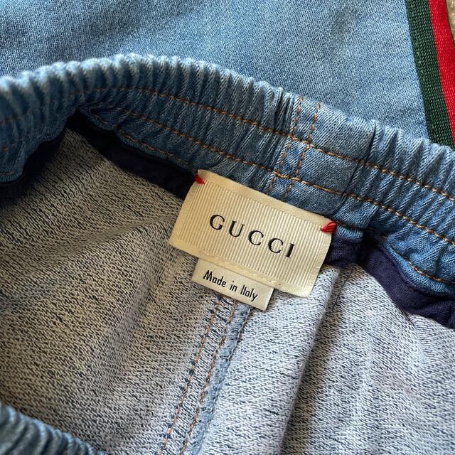 Gucci(グッチ)のGUCCI デニムパンツ 18/24M キッズ/ベビー/マタニティのベビー服(~85cm)(パンツ)の商品写真