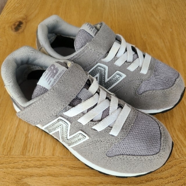 New Balance(ニューバランス)のニューバランス　18cm キッズ/ベビー/マタニティのキッズ靴/シューズ(15cm~)(スニーカー)の商品写真