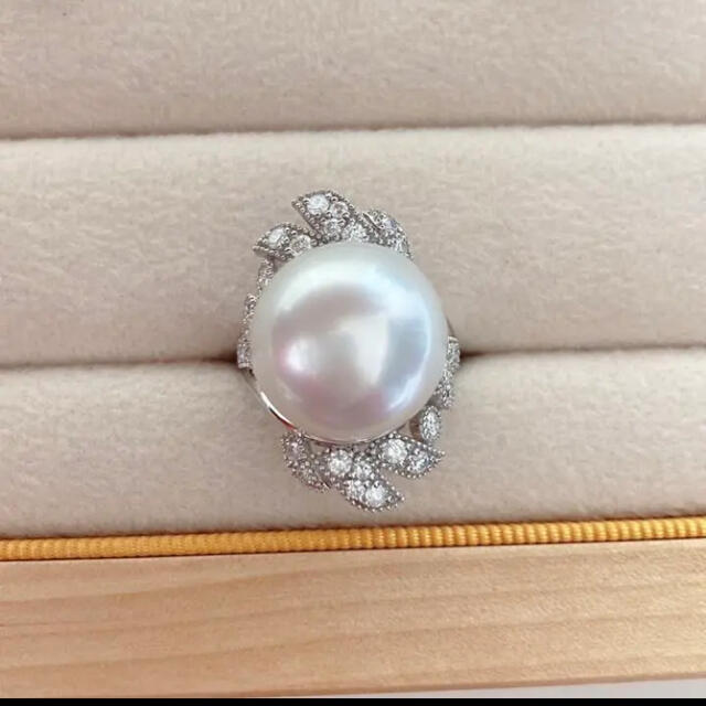リング　指輪　白蝶真珠　天然ダイヤモンド　K18WG レア　大粒 レディースのアクセサリー(リング(指輪))の商品写真