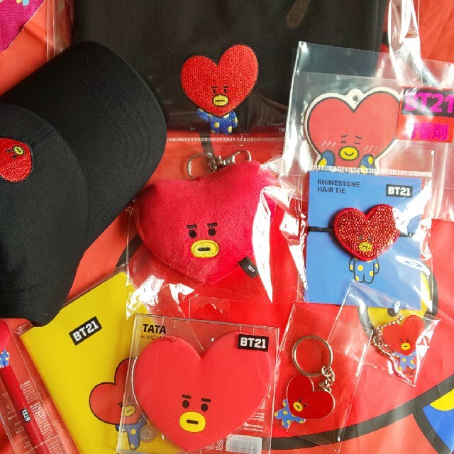 防弾少年団(BTS)(ボウダンショウネンダン)のTATA テヒョン BT21 BTS エンタメ/ホビーのおもちゃ/ぬいぐるみ(キャラクターグッズ)の商品写真