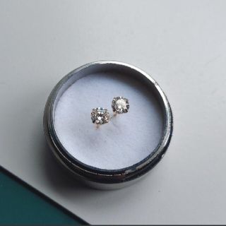 はぴのえだい様専用:モアッサナイトの1粒ピアス 0.3ct×2 K18YG(ピアス)