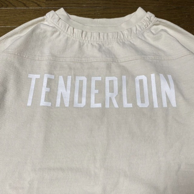 TENDERLOIN(テンダーロイン)のテンダーロイン　FOOTBALL SHT ナチュラル　XL メンズのトップス(Tシャツ/カットソー(七分/長袖))の商品写真