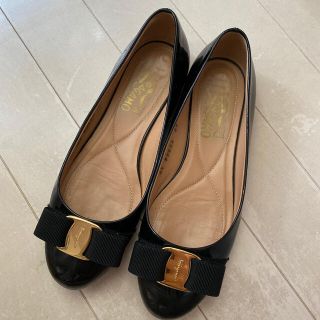 サルヴァトーレフェラガモ(Salvatore Ferragamo)の箱付き　フェラガモ　フラットシューズ(バレエシューズ)