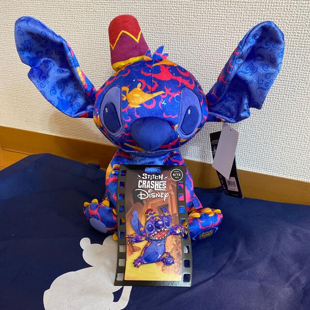 STITCH(スティッチ)のスティッチ  アラジン　ぬいぐるみ　ピンバッジ エンタメ/ホビーのおもちゃ/ぬいぐるみ(ぬいぐるみ)の商品写真