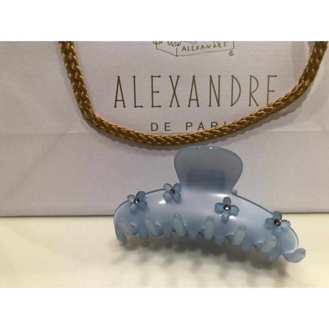 Alexandre de Paris(アレクサンドルドゥパリ)の新品未使用　ヘアクリップ　水色×お花×ピンク レディースのヘアアクセサリー(バレッタ/ヘアクリップ)の商品写真