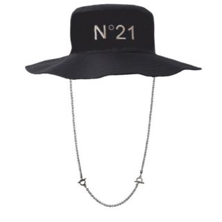 ヌメロヴェントゥーノ(N°21)の梅田阪急限定✨ヌメロヴェントゥーノ newera(ハット)