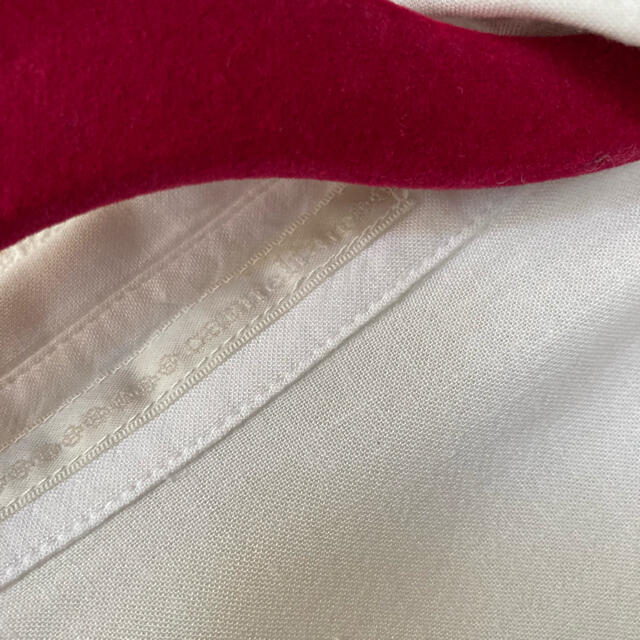 carnelian(カーネリアン)のcarnelian ノースリーブ白シャツ レディースのトップス(シャツ/ブラウス(半袖/袖なし))の商品写真