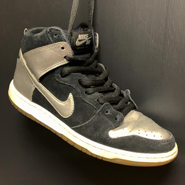 NIKE(ナイキ)のNike Dunk SB High Tin Man  ダンク黒×銀 メンズの靴/シューズ(スニーカー)の商品写真