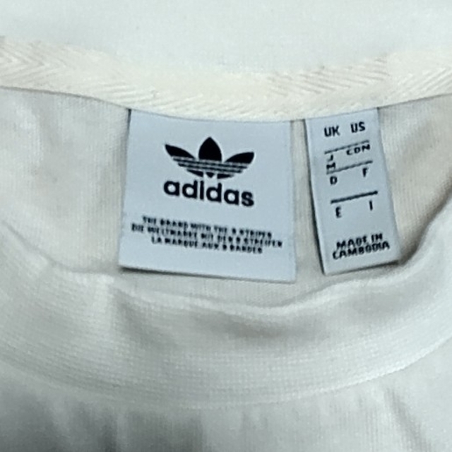 adidas(アディダス)のアディダス　オリジナルス　Ｔシャツ　ラインストーン レディースのトップス(Tシャツ(半袖/袖なし))の商品写真