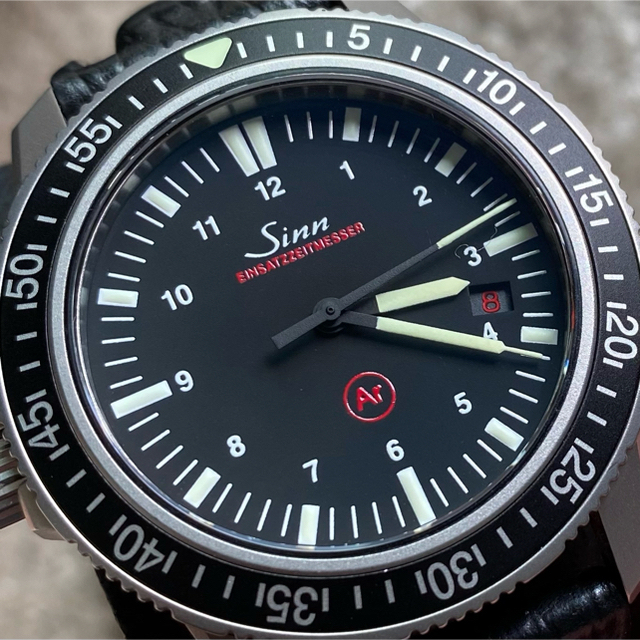 SINN(シン)のSINNジンEZM3-603シャークスキンバンド メンズの時計(腕時計(アナログ))の商品写真