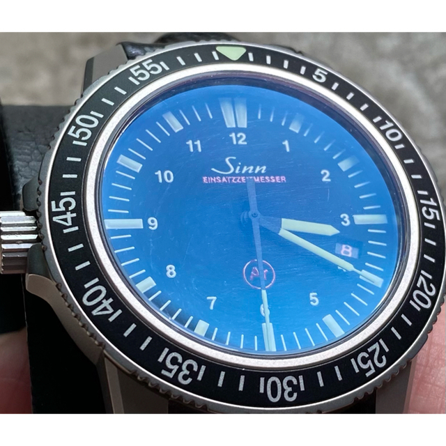 SINN(シン)のSINNジンEZM3-603シャークスキンバンド メンズの時計(腕時計(アナログ))の商品写真