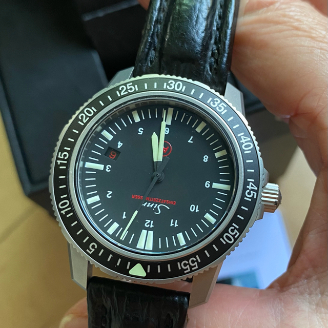 SINN(シン)のSINNジンEZM3-603シャークスキンバンド メンズの時計(腕時計(アナログ))の商品写真