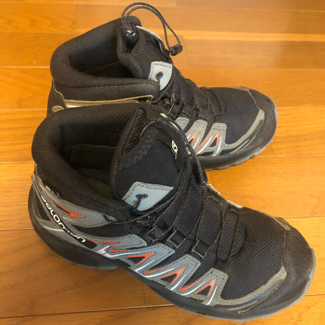 SALOMON(サロモン)のSALOMON XA PRO 3D Mid CSWP Junior 21cm スポーツ/アウトドアのランニング(シューズ)の商品写真