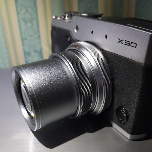 富士フイルム(フジフイルム)の交渉可　ジャンク品　富士フイルム　fujifilm　x30 スマホ/家電/カメラのカメラ(コンパクトデジタルカメラ)の商品写真