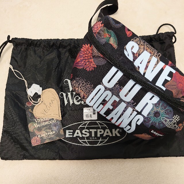 Vivienne Westwood(ヴィヴィアンウエストウッド)のヴィヴィアンウエストウッド EASTPAK コラボ クラゲ レディースのバッグ(リュック/バックパック)の商品写真