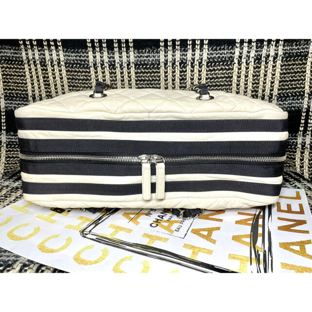 CHANEL(シャネル)の美品★レア☆CHANEL クルーズライン　マトラッセ★チェーンボストンバッグ レディースのバッグ(ショルダーバッグ)の商品写真