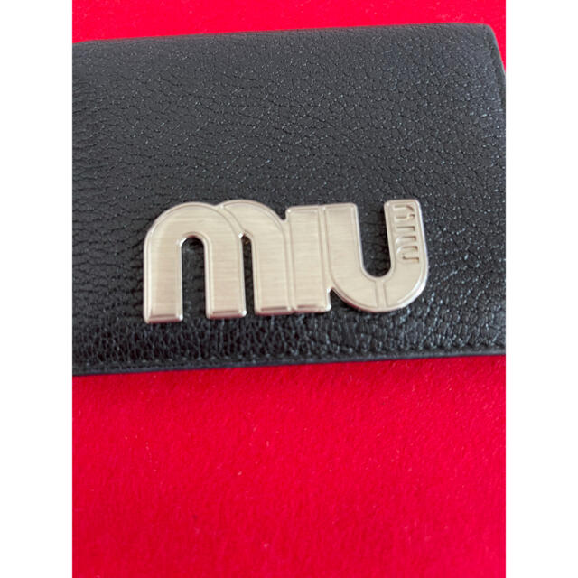 miumiu(ミュウミュウ)のMIU MIU ミュウ　ミュウ　折財布　レザー　黒　 レディースのファッション小物(財布)の商品写真