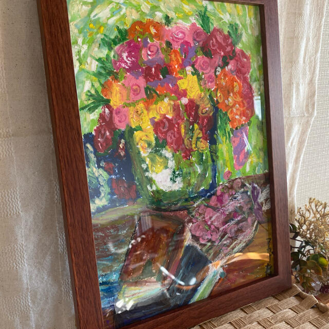 絵画。壁掛け絵原画手描き【テーブルの上の花瓶の中の美しい花】の通販 by アカザ麦｜ラクマ