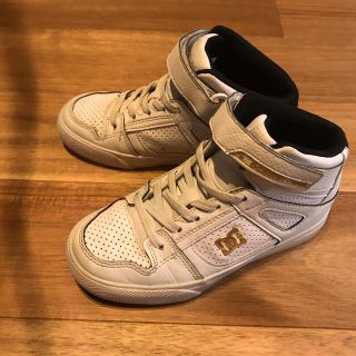 ディーシー(DC)のDC SHOES ハイカット　キッズ　スニーカー(スニーカー)