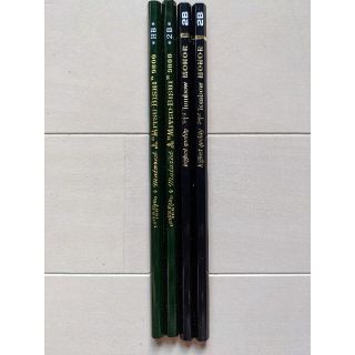 ミツビシエンピツ(三菱鉛筆)の鉛筆●Tombow MONO R  2B&MITSUBISHI 2B 2H m(鉛筆)