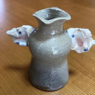 一輪挿し　陶器　天使の羽(花瓶)