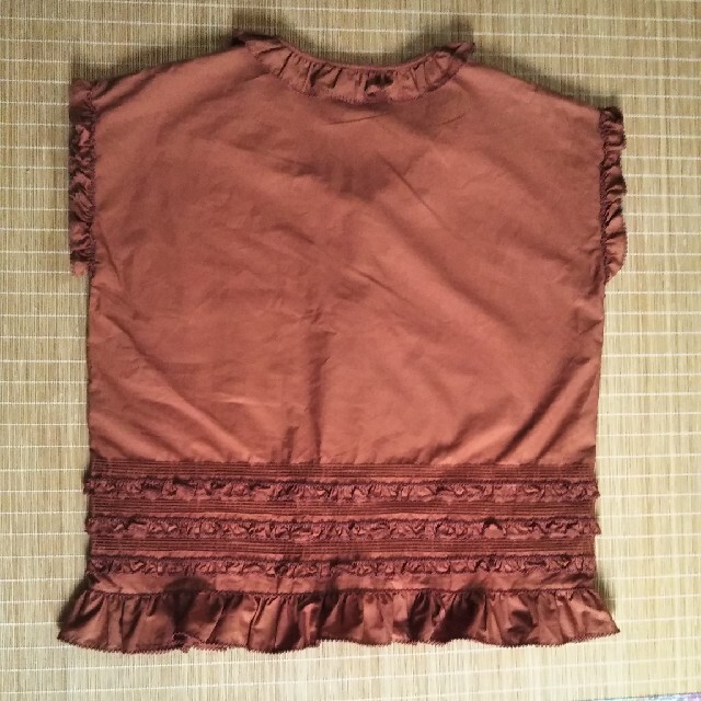 KANEKO ISAO(カネコイサオ)のブラウス袖なし レディースのトップス(シャツ/ブラウス(半袖/袖なし))の商品写真