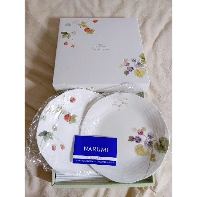 NARUMI(ナルミ)の【専用】NARUMI プレートセット（20cm） インテリア/住まい/日用品のキッチン/食器(食器)の商品写真