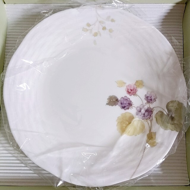 NARUMI(ナルミ)の【専用】NARUMI プレートセット（20cm） インテリア/住まい/日用品のキッチン/食器(食器)の商品写真