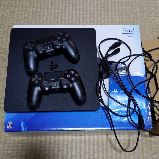ps4 本体 純正コントローラー2個付き ps4 本体 純正コントローラー2個付き