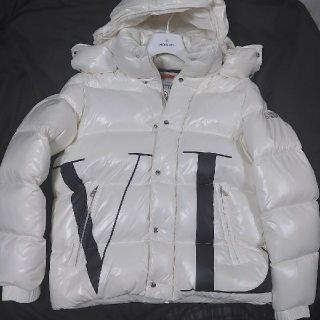 モンクレール(MONCLER)の48モンクレール　ヴァレンティノ　VLTN　ダウンジャケット(ダウンジャケット)