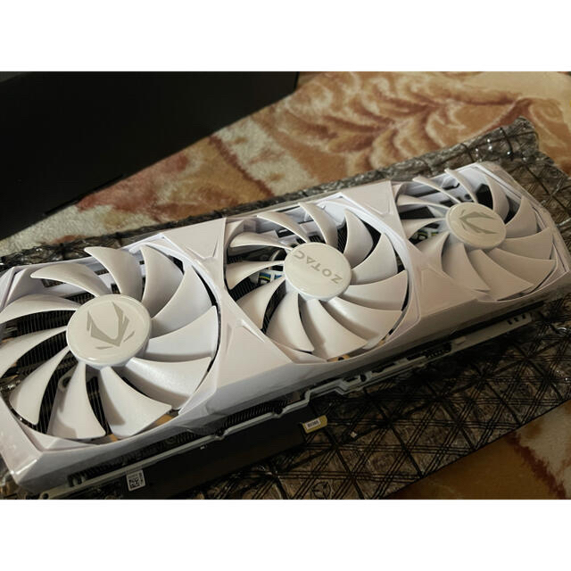 スマホ/家電/カメラZOTAC RTX 3080 Trinity OC White Edition